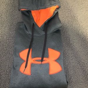 Under Armour hoodie size small